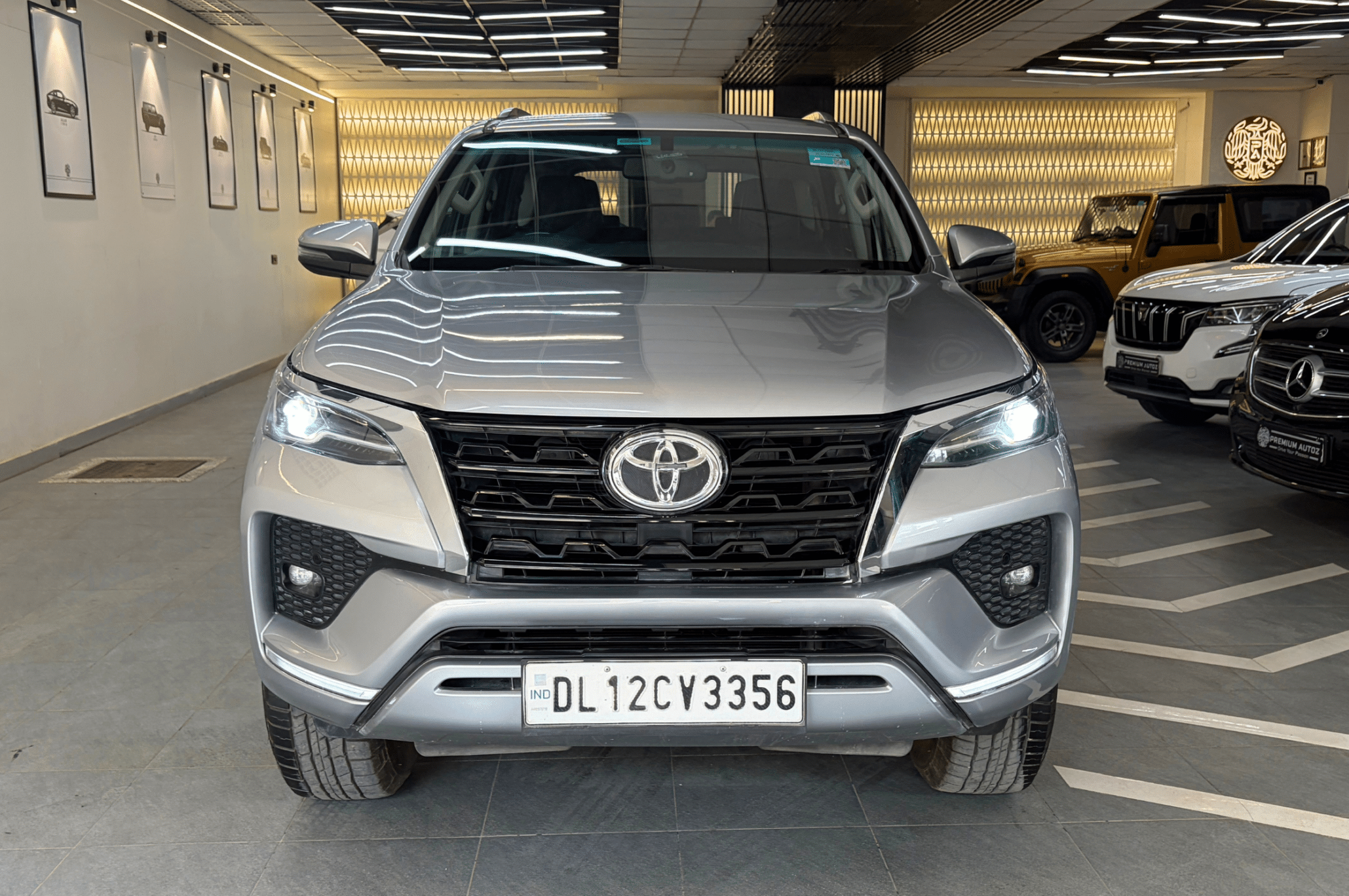 1 Toyota Fortuner 2022 4/2 AT - Image 1