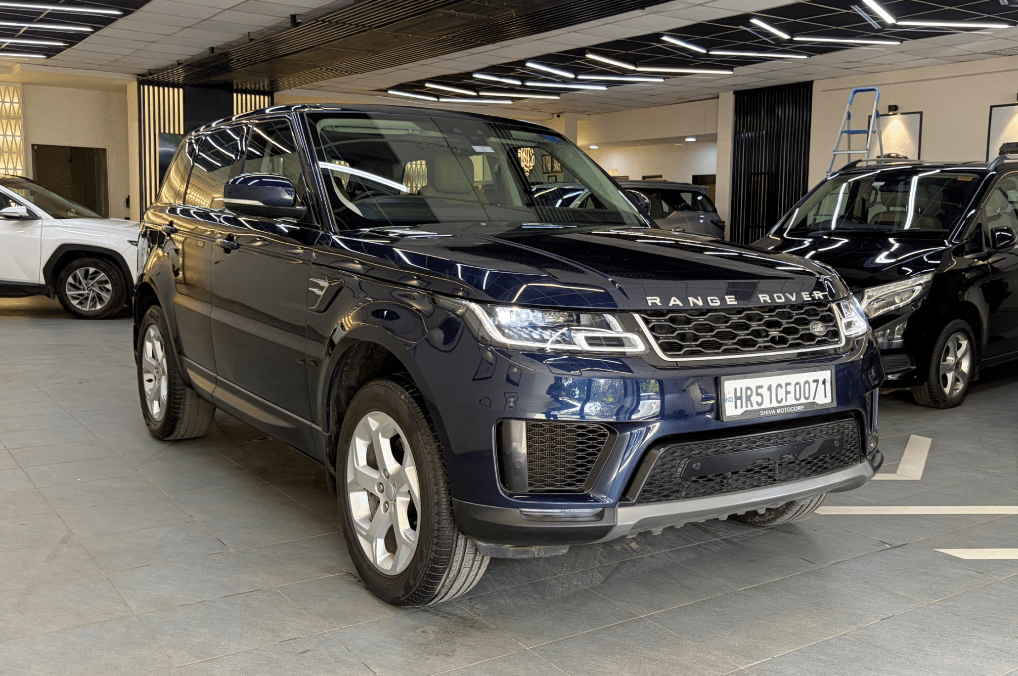 2 Range Rover Sport SE 2021 - Image 1