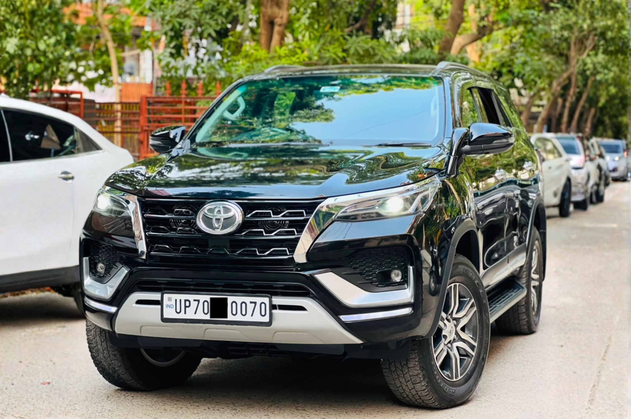 4 2025 Toyota Fortuner 4x2 Diesel Automatic - Image 1