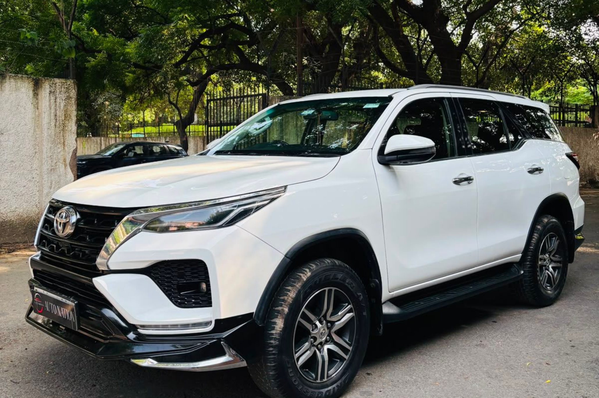 6 2020 Toyota Fortuner 4x2 BS6 Diesel Automatic | Legender Kit - Image 1