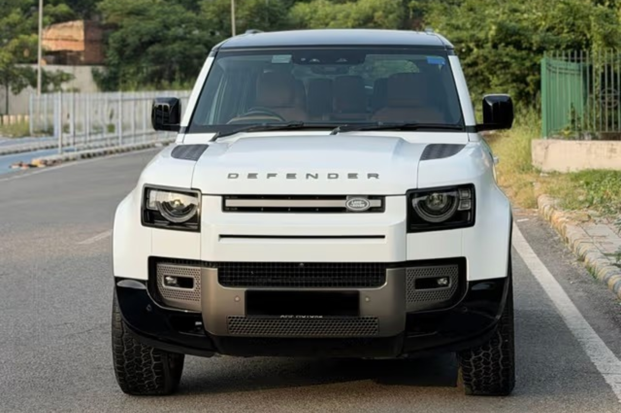 cars (10) Land Rover Defender 110 X-Dynamic HSE – 2024 - Image 1