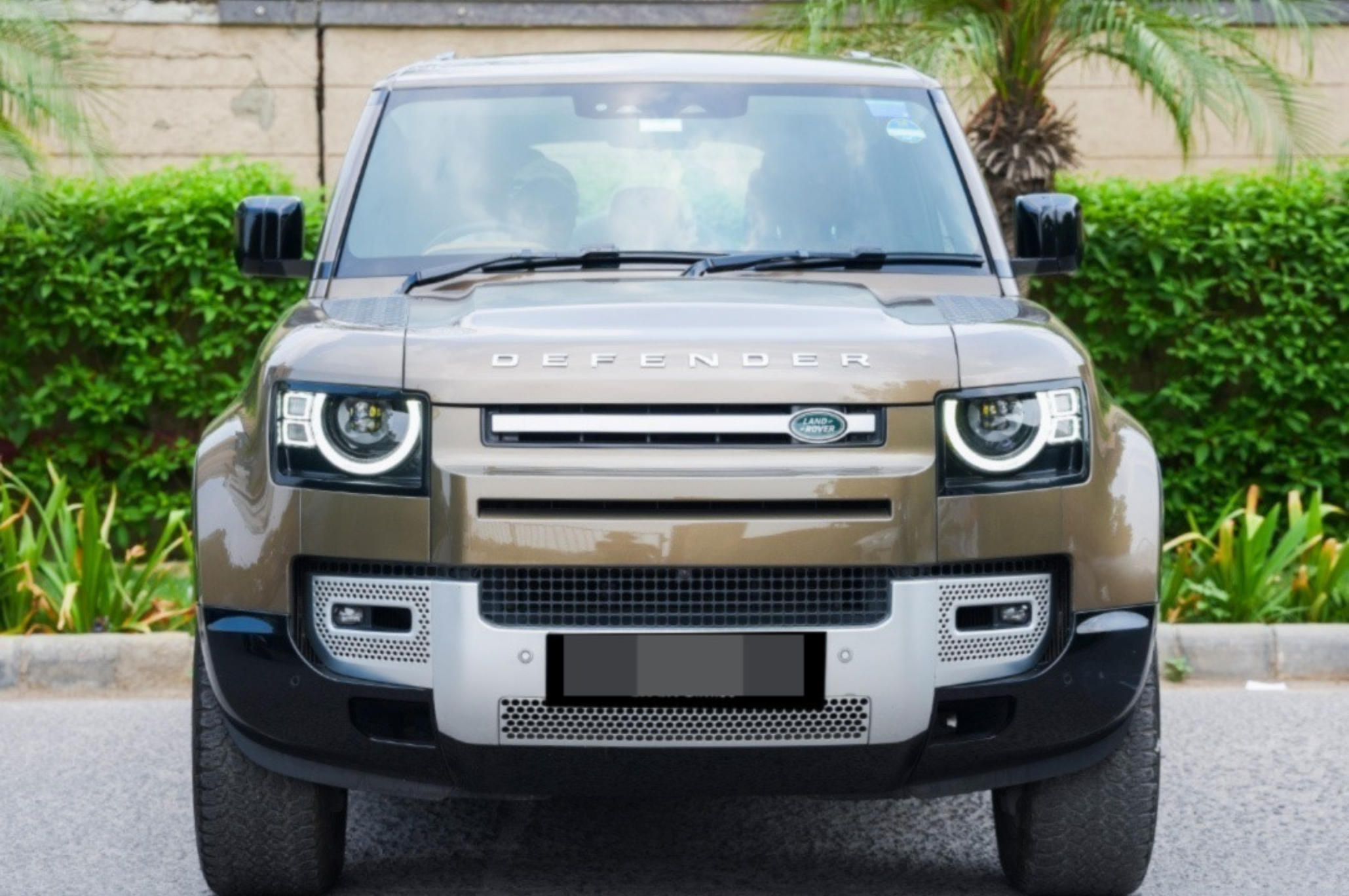 cars (7) Land Rover Defender 110 X-Dynamic HSE – 2024 - Image 1