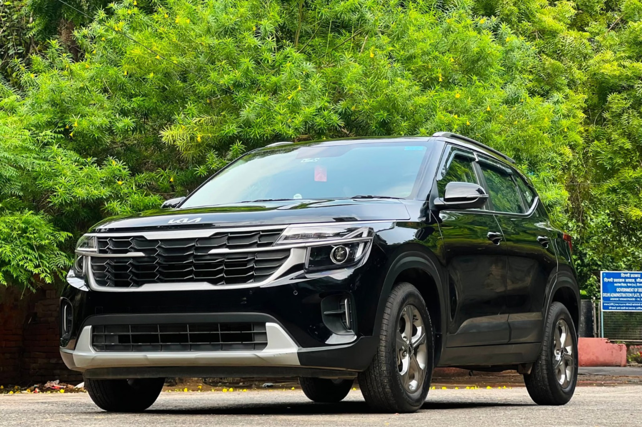 3 Kia Seltos 2025 Petrol Manual – First Owner - Image 1