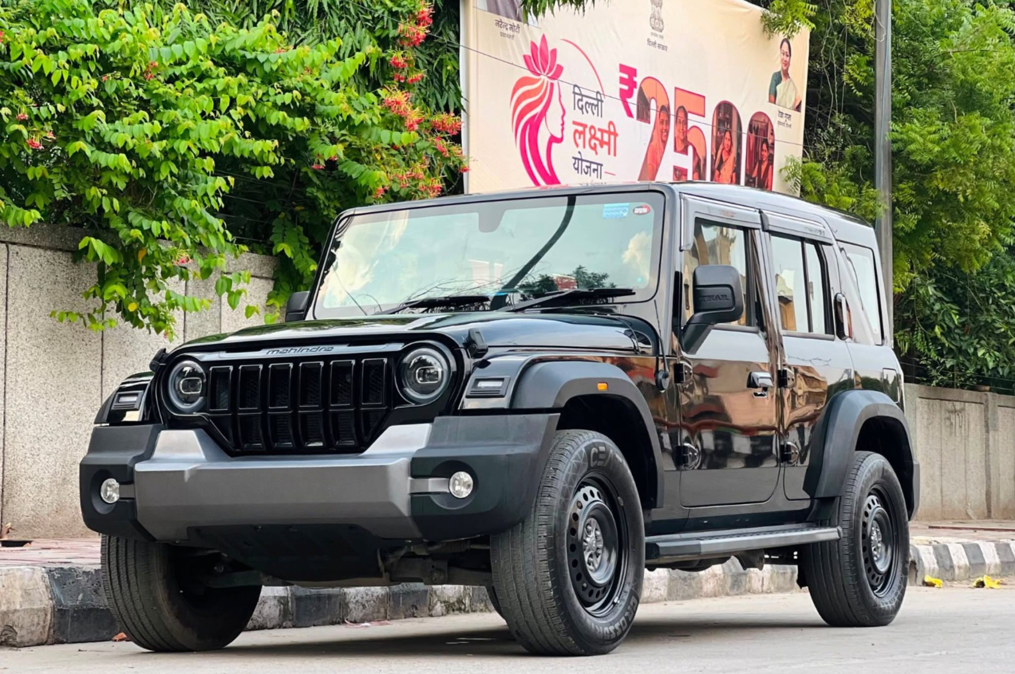 3 Mahindra Thar Roxx MX3 2WD Automatic – 20250 - Image 1